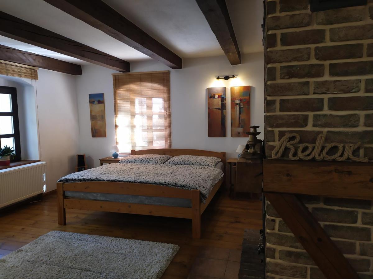 Forest Rustic Apartment Brdy Vesin エクステリア 写真